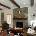 Renovated family room in Richmond Hill by Razco Renovation